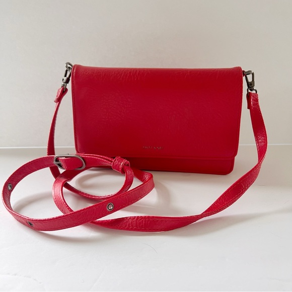 EUC Matt & Nat Crossbody Red ❤️ Purse Bag Cardholder - Picture 5 of 10